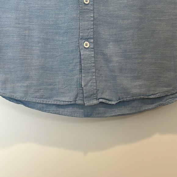 Hurley Light Blue Casual Button Down Shirt size medium. - Picture 5 of 12
